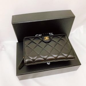 シャネル ラムスキン財布