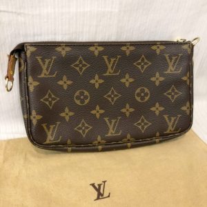 LOUIS VUITTON ルイヴィトン モノグラム ポシェット・アクセソワール