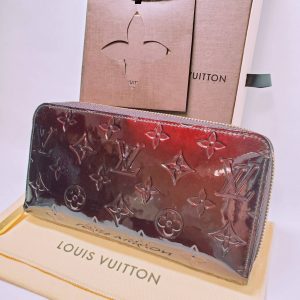 LOUIS VUITTON ルイヴィトン ヴェルニ ジッピーウォレット