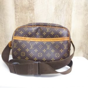 LOUIS VUITTONリポーター