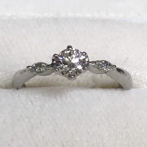 Pt900　0.3ctダイヤモンド付リング