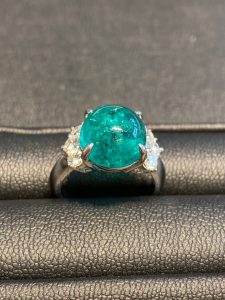 Pt900エメラルド付きリング