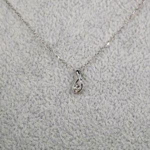 K10WG メレダイヤ付きネックレス