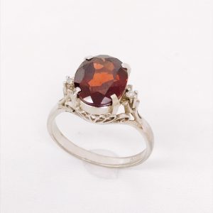 Pt900 ガーネット付き リング