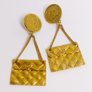 CHANEL マトラッセ スイング イヤリング