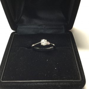 pt900 0.327ct ダイヤモンド リング