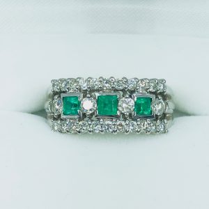 Pt900リング エメラルド・ダイヤ