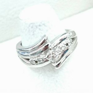 Pt900 ダイヤリング 0.31ct