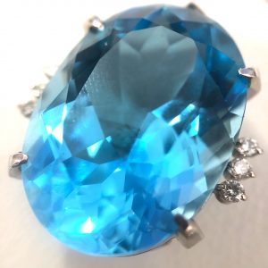 Pt900 33.173ct ブルートパーズ トップ