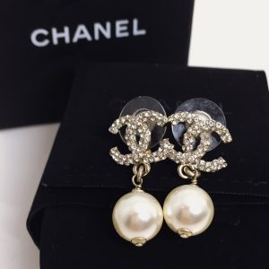 CHANEL ラインストーン パール ピアス