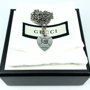 グッチ ネックレス ゴースト