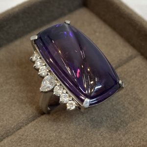Pt900 アメジスト（34.3ct）メレダイヤ（1.01ct）リング
