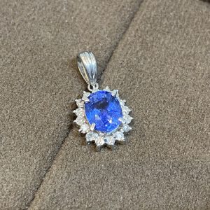 Pt900 ブルートパーズ(1.8ct)メレダイヤ(0.12ct)ペンダントトップ