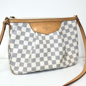 ルイヴィトンアズールシラクーサPM さすがや西帯広店