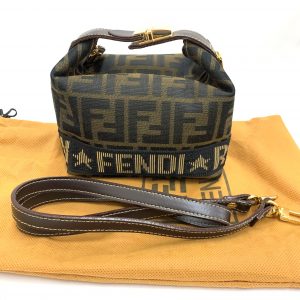 FENDI ズッカ柄 ショルダーポーチ