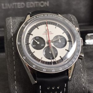 オメガ　スピードマスター　ムーンウォッチ　311.32.40.30.02.001