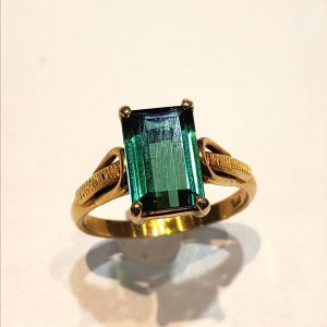K18エメラルドリング