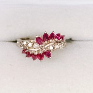 Pt900 ルビー＆メレダイヤ付リング