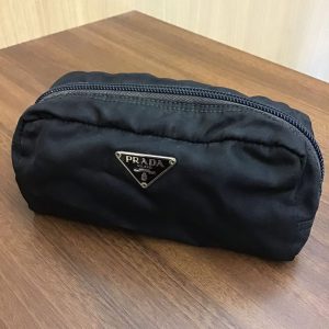 プラダ　ナイロンコスメポーチ