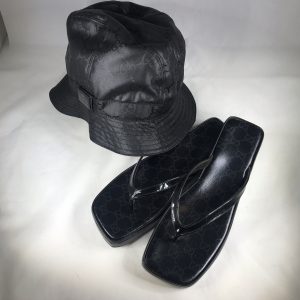 GUCCI 帽子・サンダル