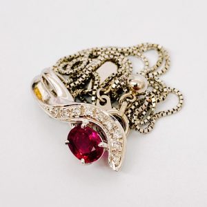 Pt850 ルビー付きネックレス