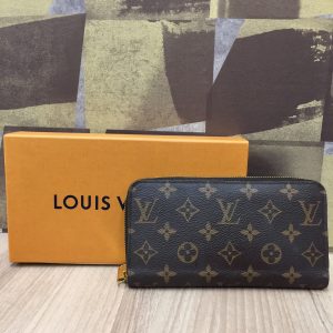 ルイヴィトン ジッピーウォレット