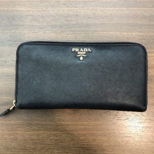 PRADA　ラウンドファスナー財布
