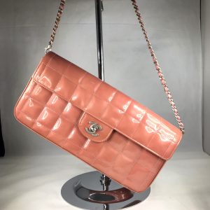 CHANEL シャネル エナメル チェーンバッグ