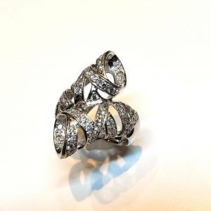 Pt900 メレダイヤ付き リング