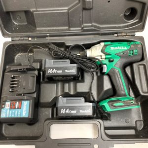 マキタ インパクトドライバ M695D