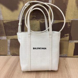 バレンシアガ トートバッグ