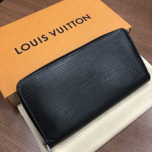ルイ・ヴィトン エピ ジッピーウォレット