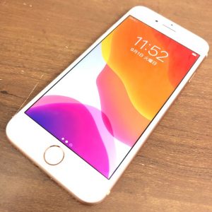 iPhone8 ゴールド