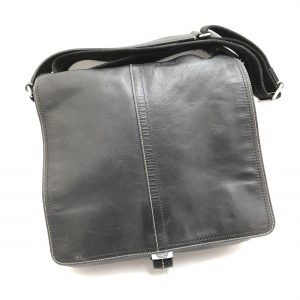 COACH(コーチ) レザーショルダーバッグ F70105