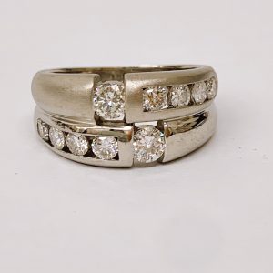 Pt900 メレダイヤ付リング