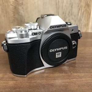 OLYMPUS OM-D E-M10 MarkⅢ