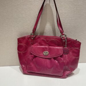 コーチ パテントレザートート