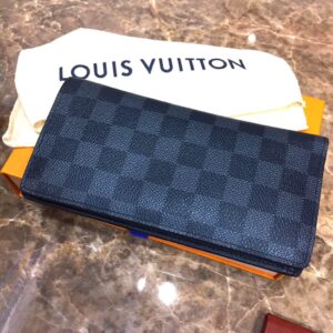 LOUIS VUITTON ルイヴィトン ポルトフォイユブラザ 長財布