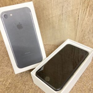 iPhone7 黒 128GB au