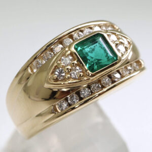 エメラルド リング