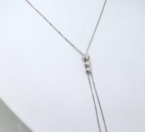 3連ダイヤモンド　ネックレス