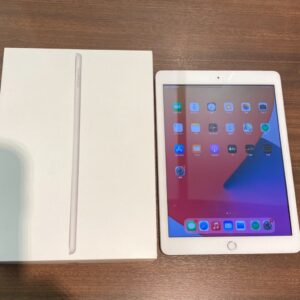 iPad 第5世代 WIFI＋cellularモデル　シルバー　128GB