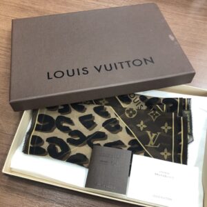 ルイ・ヴィトン スカーフ