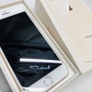 iPhone8　64GB