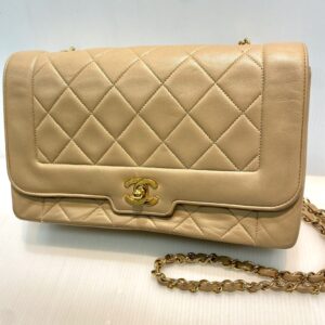 シャネル　マトラッセ　チェーンショルダーバッグ　ベージュ
