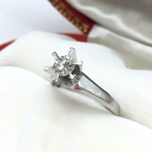 ダイヤモンド　リング