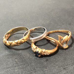 金、プラチナ　リング