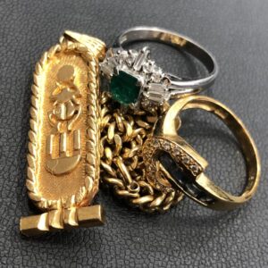 K18ネックレストップ / Pt900エメラルド リング