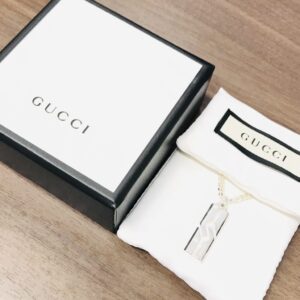 グッチ シルバーネックレス インフィニティ