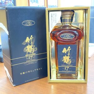 竹鶴17年ピュアモルト　未開栓　箱あり